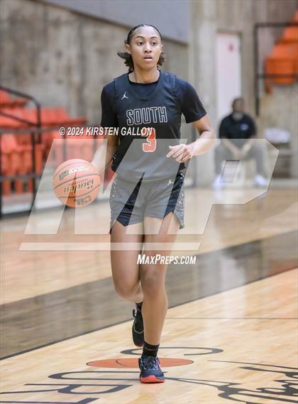 Thumbnail 3 in South Grand Prairie vs. Southlake Carroll (UIL Basketball 6A Area) photogallery.