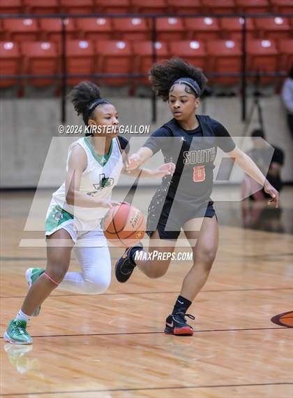 Thumbnail 3 in South Grand Prairie vs. Southlake Carroll (UIL Basketball 6A Area) photogallery.