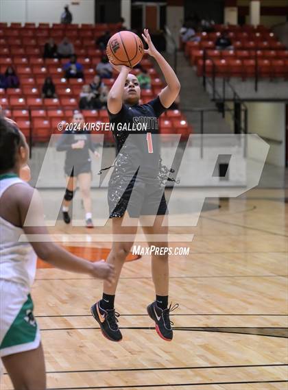 Thumbnail 1 in South Grand Prairie vs. Southlake Carroll (UIL Basketball 6A Area) photogallery.