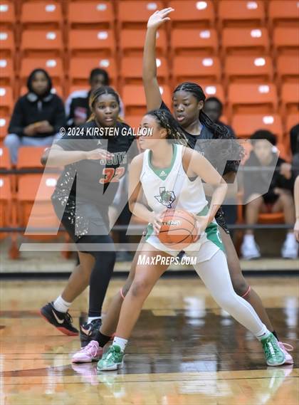 Thumbnail 1 in South Grand Prairie vs. Southlake Carroll (UIL Basketball 6A Area) photogallery.