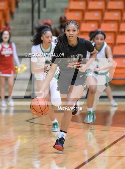 Thumbnail 1 in South Grand Prairie vs. Southlake Carroll (UIL Basketball 6A Area) photogallery.
