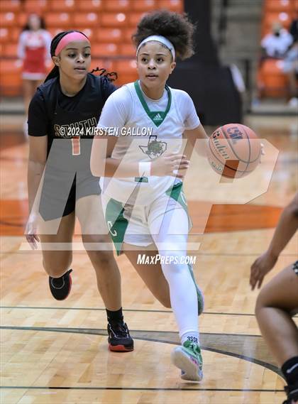 Thumbnail 1 in South Grand Prairie vs. Southlake Carroll (UIL Basketball 6A Area) photogallery.
