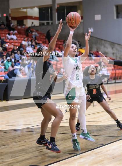 Thumbnail 1 in South Grand Prairie vs. Southlake Carroll (UIL Basketball 6A Area) photogallery.