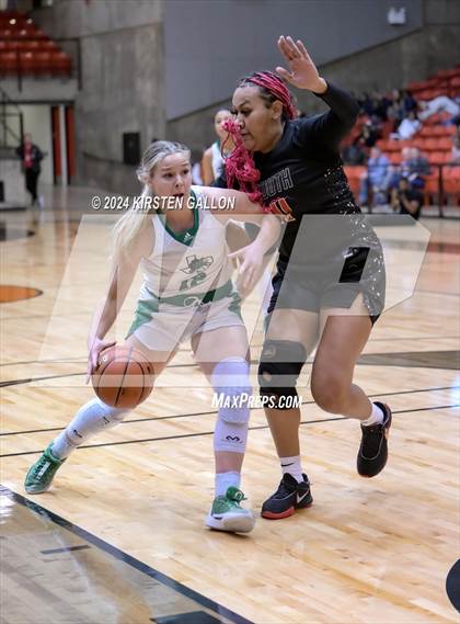 Thumbnail 1 in South Grand Prairie vs. Southlake Carroll (UIL Basketball 6A Area) photogallery.