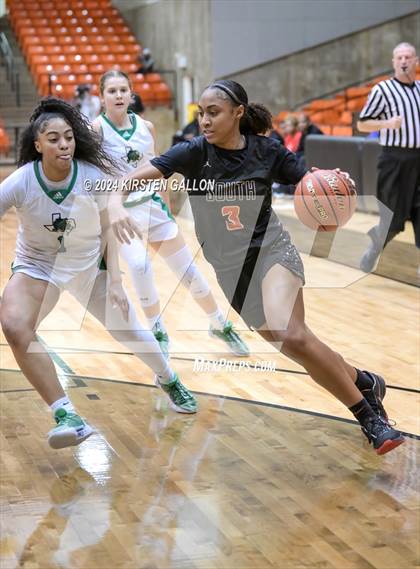 Thumbnail 1 in South Grand Prairie vs. Southlake Carroll (UIL Basketball 6A Area) photogallery.