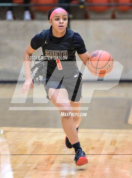 Thumbnail 2 in South Grand Prairie vs. Southlake Carroll (UIL Basketball 6A Area) photogallery.