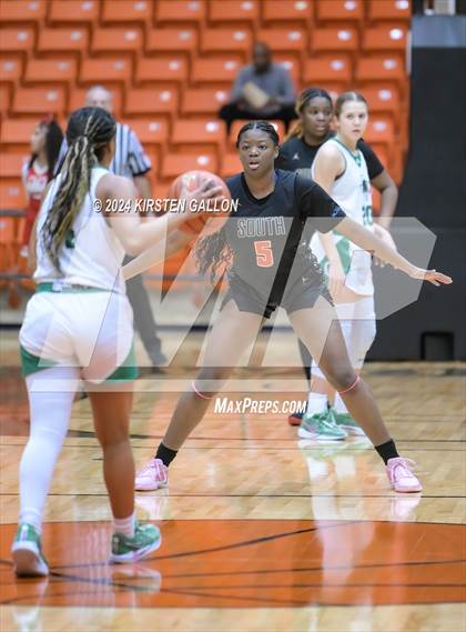 Thumbnail 3 in South Grand Prairie vs. Southlake Carroll (UIL Basketball 6A Area) photogallery.