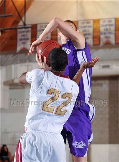 Thumbnail 2 in Alemany vs Spanish Springs (MaxPreps Holiday Classic) photogallery.