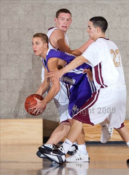 Thumbnail 3 in Alemany vs Spanish Springs (MaxPreps Holiday Classic) photogallery.