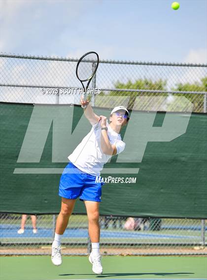 Thumbnail 1 in District 9AA Individual Tournament 2nd round photogallery.