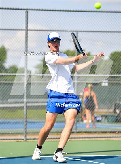 Thumbnail 3 in District 9AA Individual Tournament 2nd round photogallery.