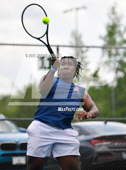 Thumbnail 2 in District 9AA Individual Tournament 2nd round photogallery.