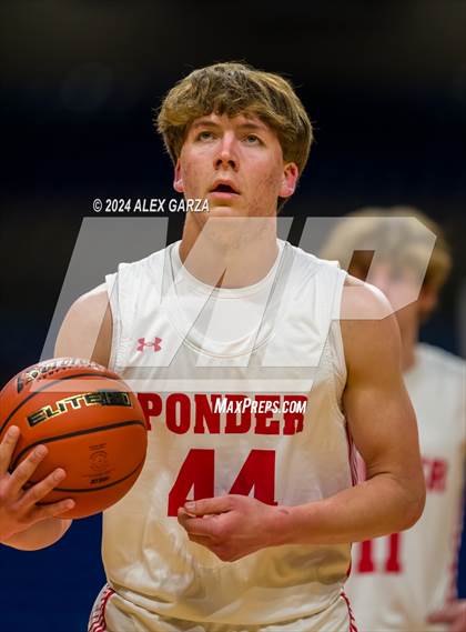 Thumbnail 1 in Ponder vs Hitchcock (UIL 3A Basketball Final) photogallery.