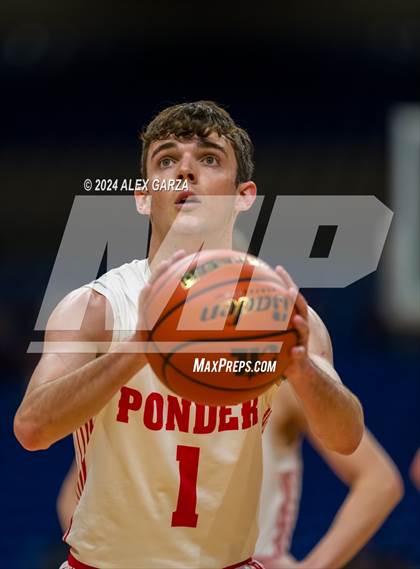 Thumbnail 1 in Ponder vs Hitchcock (UIL 3A Basketball Final) photogallery.