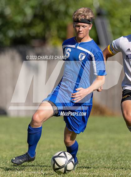 Thumbnail 2 in Middletown vs Technology photogallery.