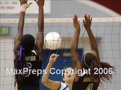 Thumbnail 3 in Monterey Trail @ Folsom photogallery.