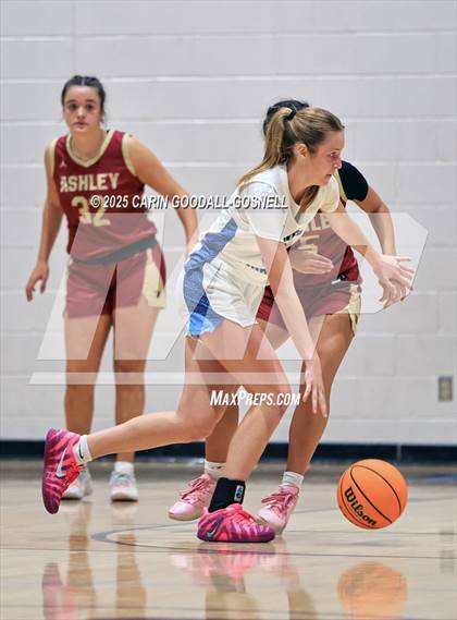 Thumbnail 2 in Ashley @ Swansboro photogallery.