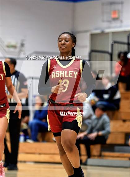 Thumbnail 3 in Ashley @ Swansboro photogallery.