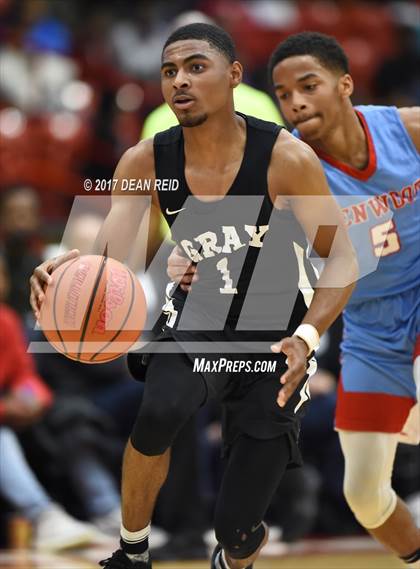 Thumbnail 2 in Gray Collegiate Academy vs. Kenwood (Chicago Elite Classic) photogallery.