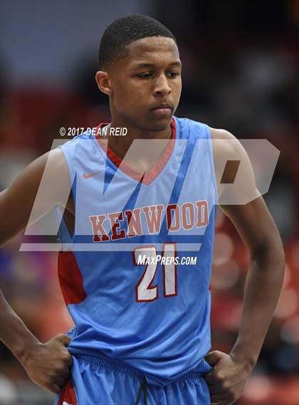 Thumbnail 2 in Gray Collegiate Academy vs. Kenwood (Chicago Elite Classic) photogallery.