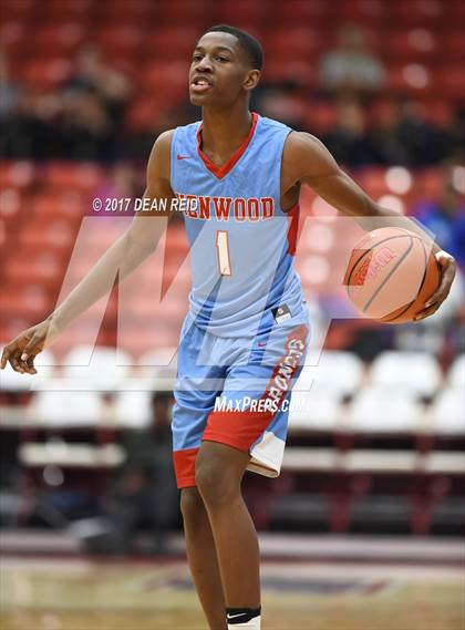 Thumbnail 2 in Gray Collegiate Academy vs. Kenwood (Chicago Elite Classic) photogallery.