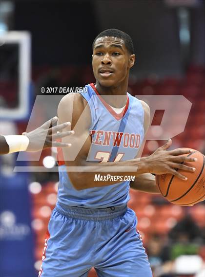 Thumbnail 3 in Gray Collegiate Academy vs. Kenwood (Chicago Elite Classic) photogallery.
