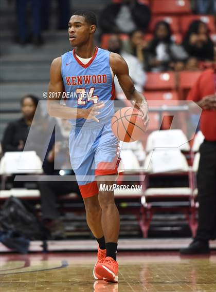 Thumbnail 1 in Gray Collegiate Academy vs. Kenwood (Chicago Elite Classic) photogallery.