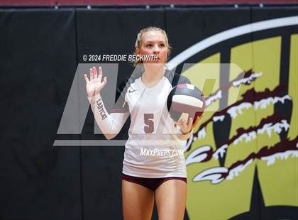 Thumbnail 2 in Gunter @ Whitesboro photogallery.