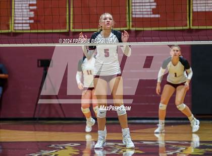 Thumbnail 2 in Gunter @ Whitesboro photogallery.