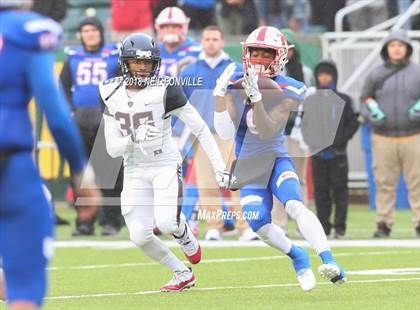 Thumbnail 3 in Allen vs. Midway (UIL 6A Division 1 Region II Finals) photogallery.