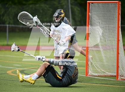 Thumbnail 2 in Amity Regional @ Trumbull photogallery.