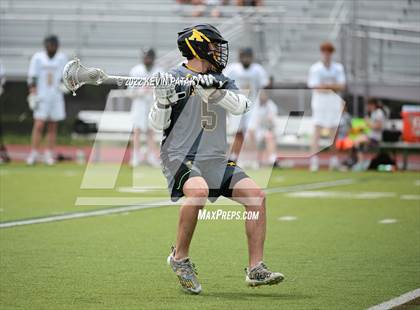 Thumbnail 1 in Amity Regional @ Trumbull photogallery.