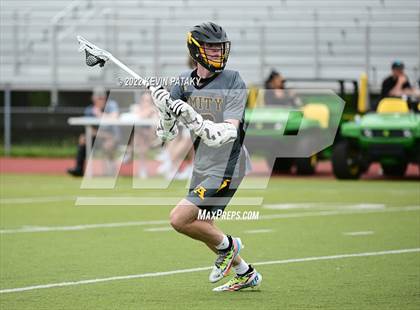 Thumbnail 3 in Amity Regional @ Trumbull photogallery.
