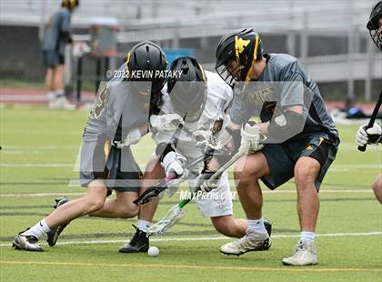 Thumbnail 2 in Amity Regional @ Trumbull photogallery.