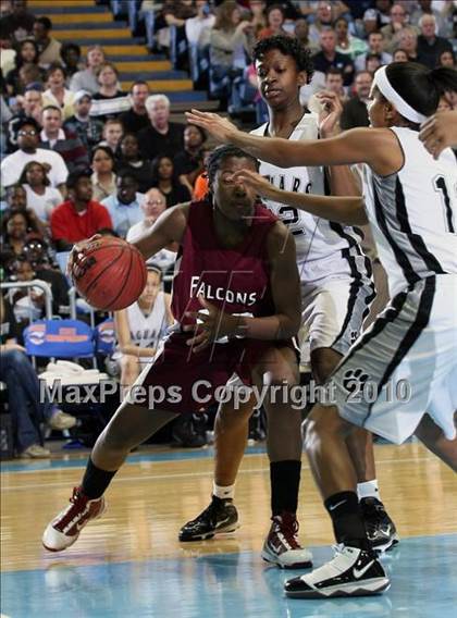 Thumbnail 2 in Forestview vs. South Central (NCHSAA Class 3A Final) photogallery.