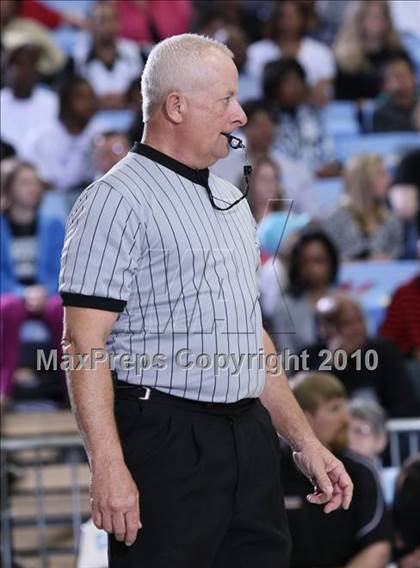 Thumbnail 1 in Forestview vs. South Central (NCHSAA Class 3A Final) photogallery.
