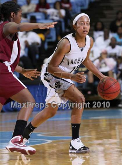 Thumbnail 2 in Forestview vs. South Central (NCHSAA Class 3A Final) photogallery.