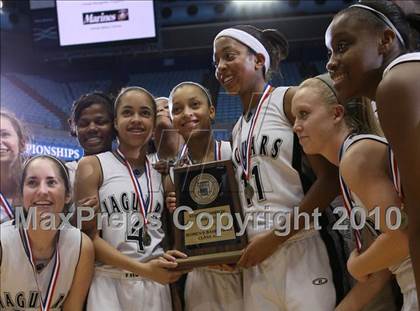 Thumbnail 3 in Forestview vs. South Central (NCHSAA Class 3A Final) photogallery.