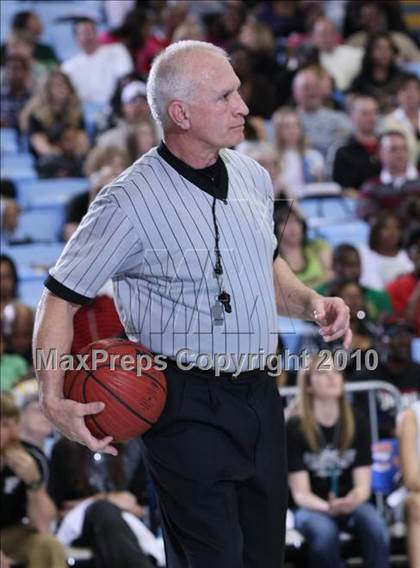 Thumbnail 2 in Forestview vs. South Central (NCHSAA Class 3A Final) photogallery.