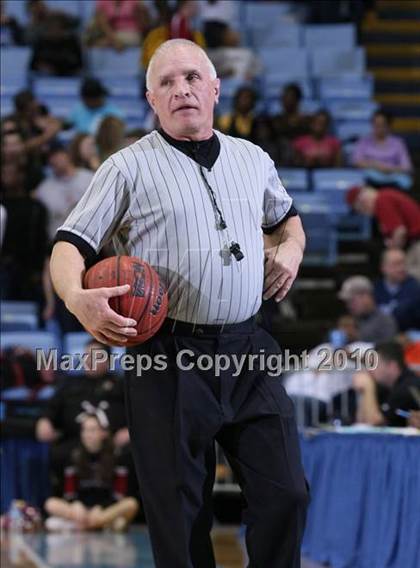 Thumbnail 2 in Forestview vs. South Central (NCHSAA Class 3A Final) photogallery.