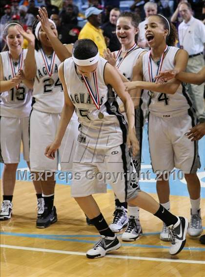 Thumbnail 3 in Forestview vs. South Central (NCHSAA Class 3A Final) photogallery.
