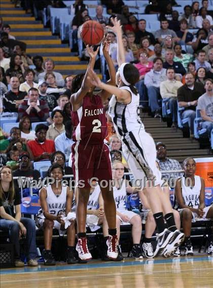 Thumbnail 2 in Forestview vs. South Central (NCHSAA Class 3A Final) photogallery.