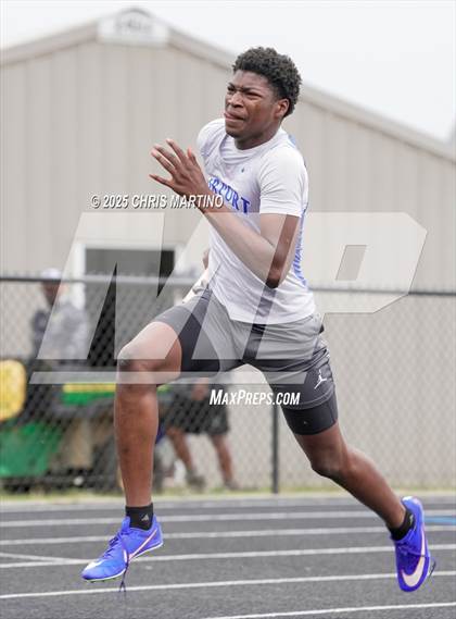 Thumbnail 1 in SCHSL 4A District 3 Qualifiers (Track Events) photogallery.