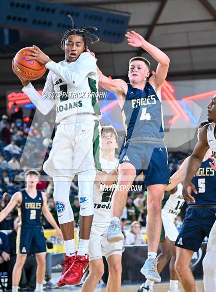 Thumbnail 2 in Arlington vs. Auburn (WIAA Round of 12) photogallery.
