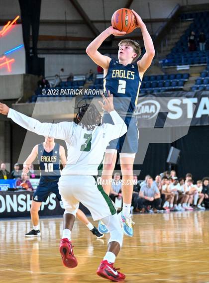 Thumbnail 2 in Arlington vs. Auburn (WIAA Round of 12) photogallery.