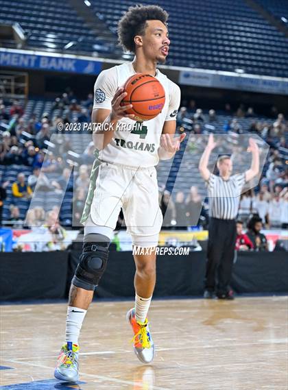 Thumbnail 1 in Arlington vs. Auburn (WIAA Round of 12) photogallery.