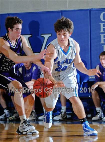Thumbnail 2 in Northwest Christian @ Valley Christian photogallery.