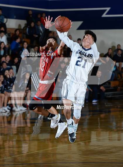 Thumbnail 1 in Santa Ana @ Gabrielino (CIF D5AA First Round) photogallery.