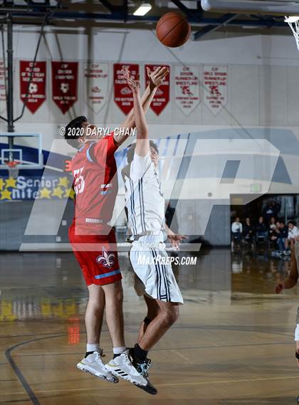 Thumbnail 3 in Santa Ana @ Gabrielino (CIF D5AA First Round) photogallery.