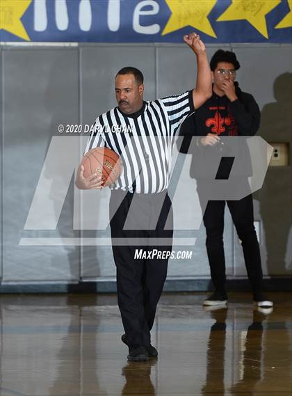 Thumbnail 1 in Santa Ana @ Gabrielino (CIF D5AA First Round) photogallery.